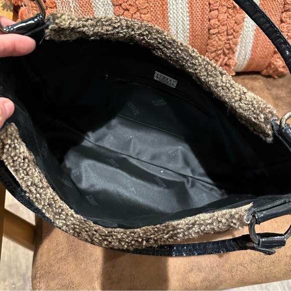 Stuart Weitzman Vintage Black Suede Shearling Shoulder Bag Purse 90’s Y2K - Picture 8 of 13